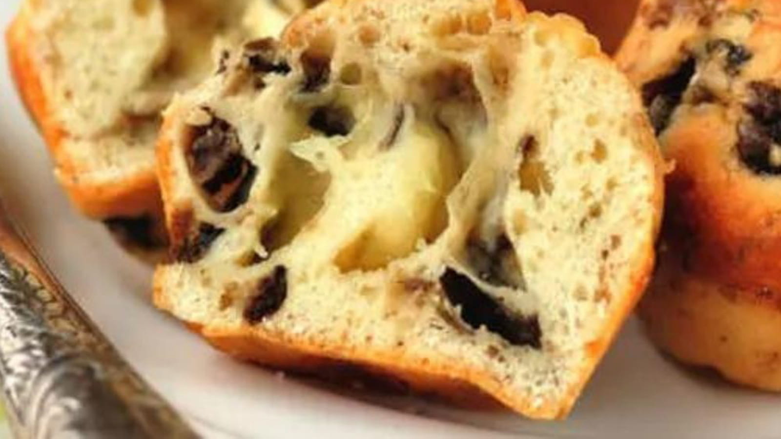 Muffins aux champignons, riz et cheddar