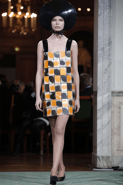 Défilé pour les 70 ans de création de Pierre Cardin en 2016