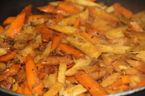 Poêlée d'automne de panais et carottes aux épices