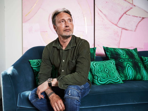 Mads Mikkelsen, pensif