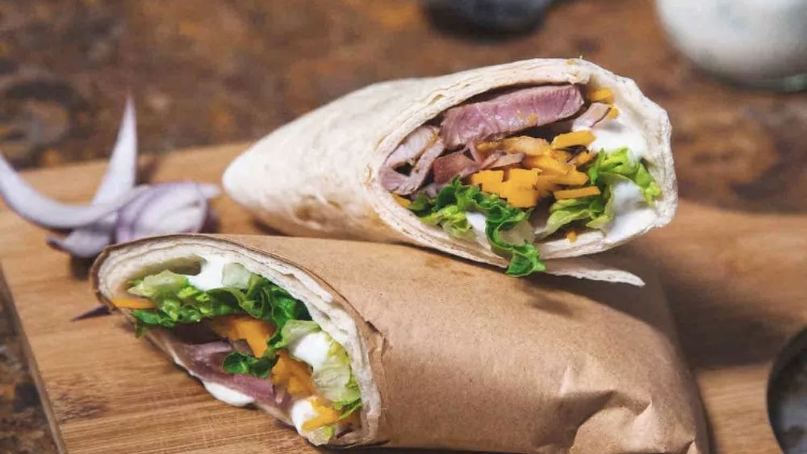Wrap méditerranées d'agneau bio et légumes croquants