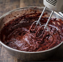 Gâteau chocolat noir, betterave rôtie et framboise : Etape 3