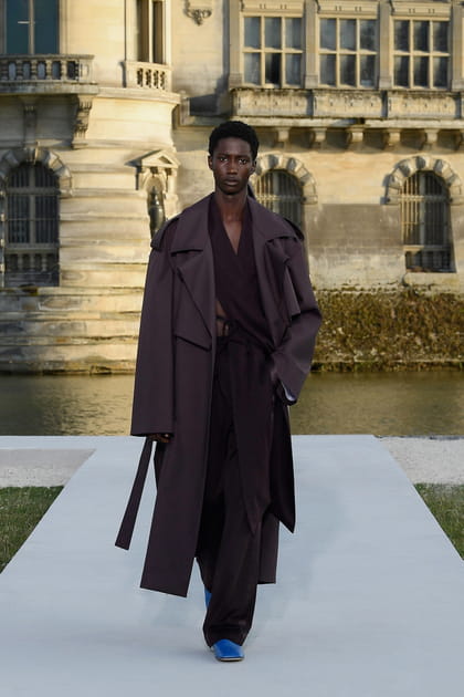 Look 15&nbsp;du d&eacute;fil&eacute; Valentino haute couture automne-hiver 2023-2024