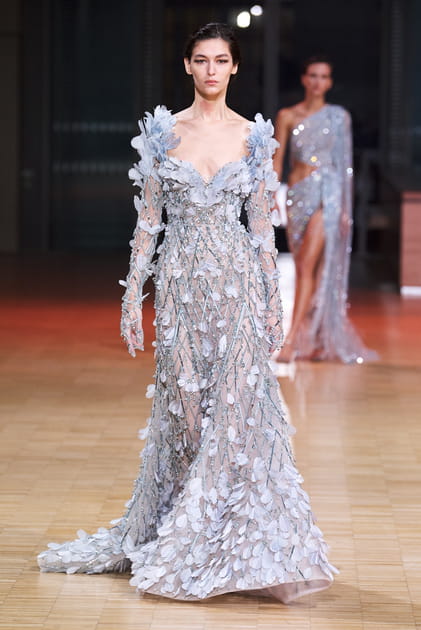 Look 32&nbsp;du d&eacute;fil&eacute; Elie Saab