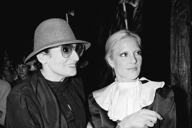 Apr&egrave;s son concert, au c&ocirc;t&eacute; de Sylvie Vartan