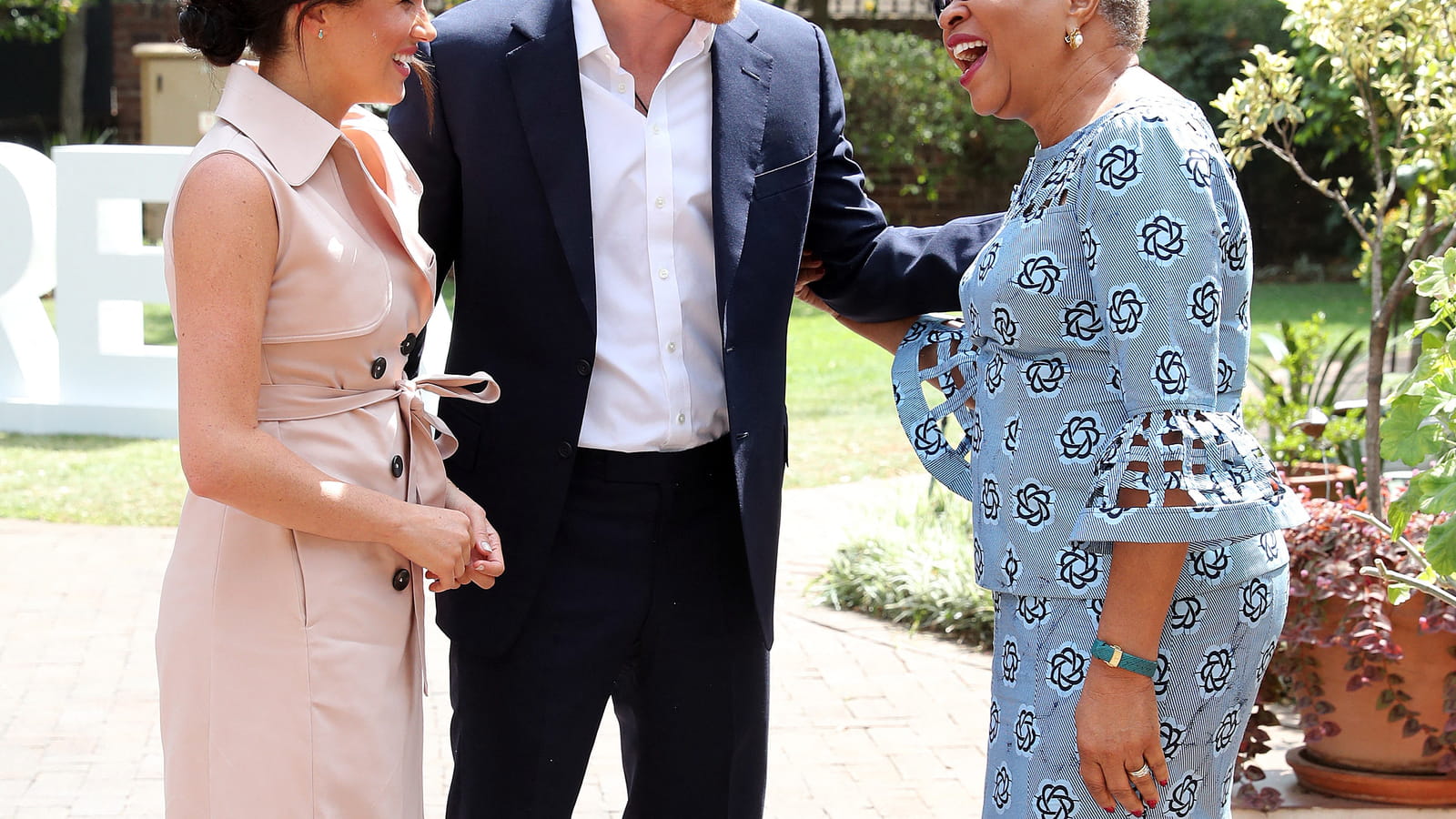 Meghan Markle, le prince Harry et Graca Machel en Afrique du Sud, le 2 octobre.