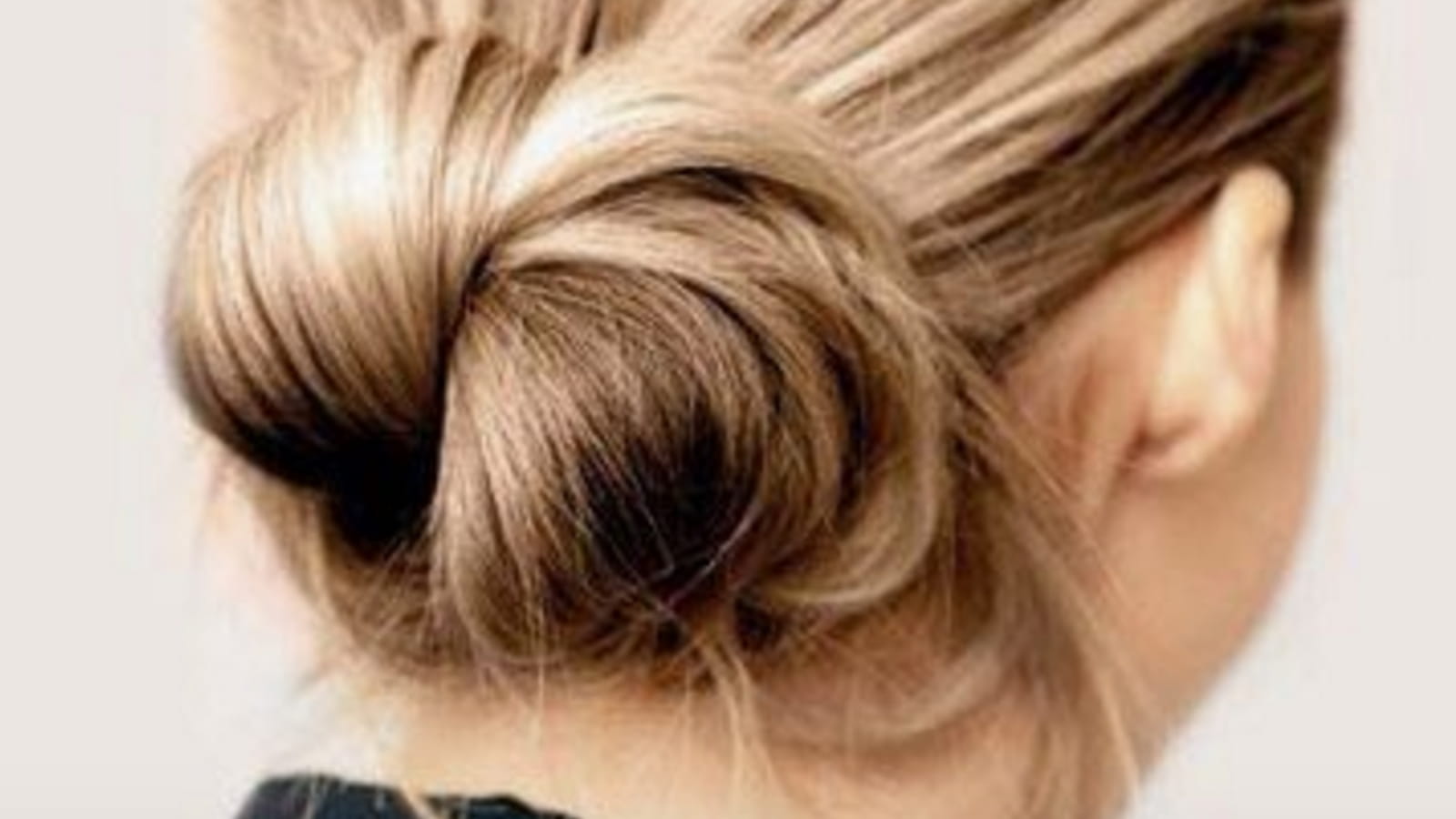 Le chignon bas