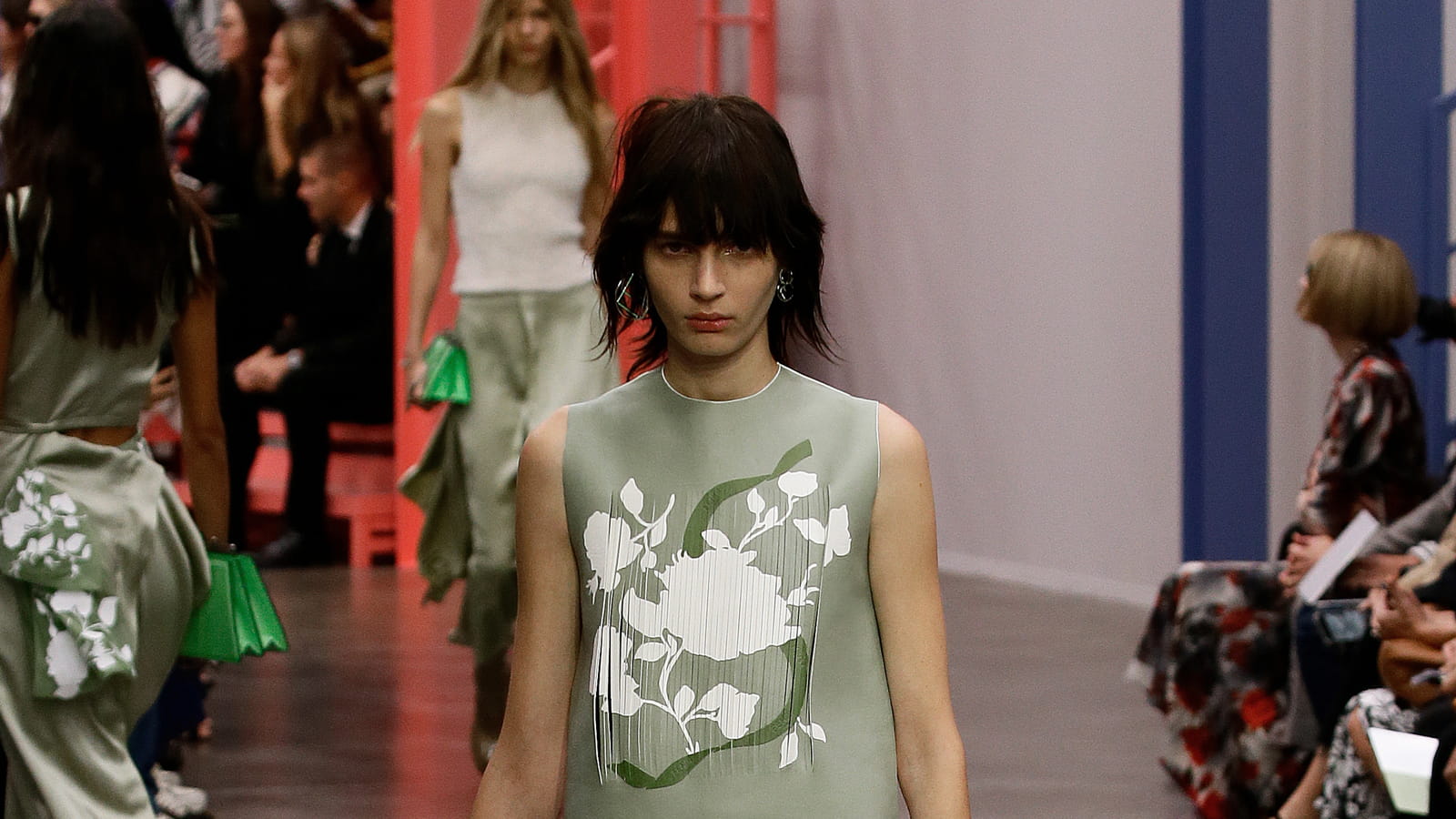 Look 10