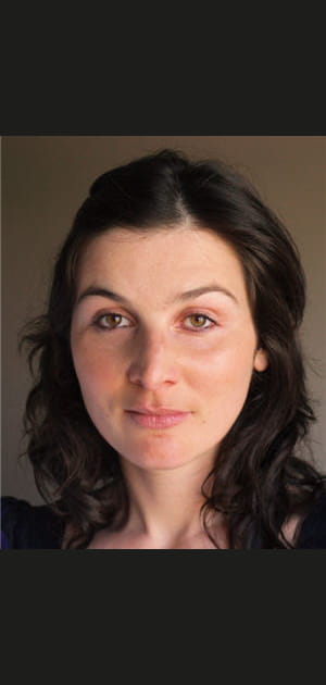 Un maquillage tout en l&eacute;g&egrave;ret&eacute; pour&nbsp;Sandrine