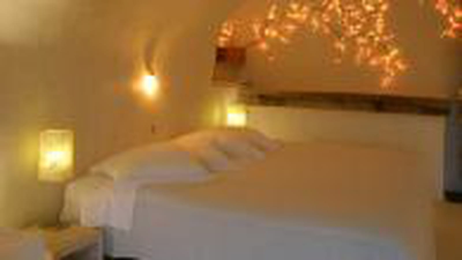 Chambre blanche lumineuse