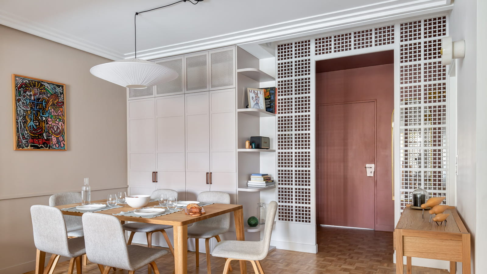 Salle à manger après