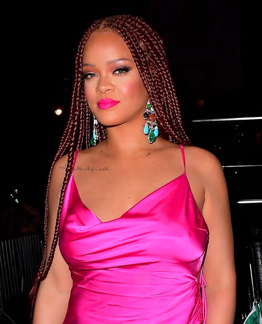 Flop&nbsp;: Rihanna et son rouge &agrave; l&egrave;vres rose fluo
