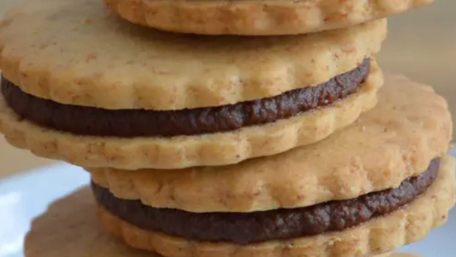 Biscuits fourrés au chocolat
