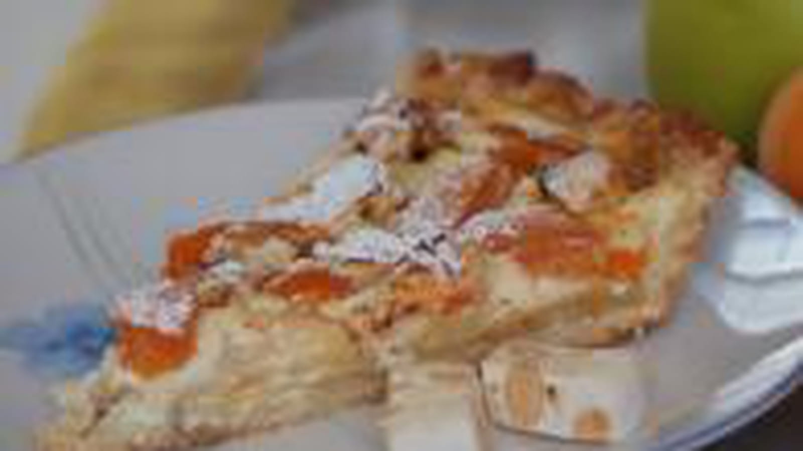 Tarte abricots, pommes, nougat