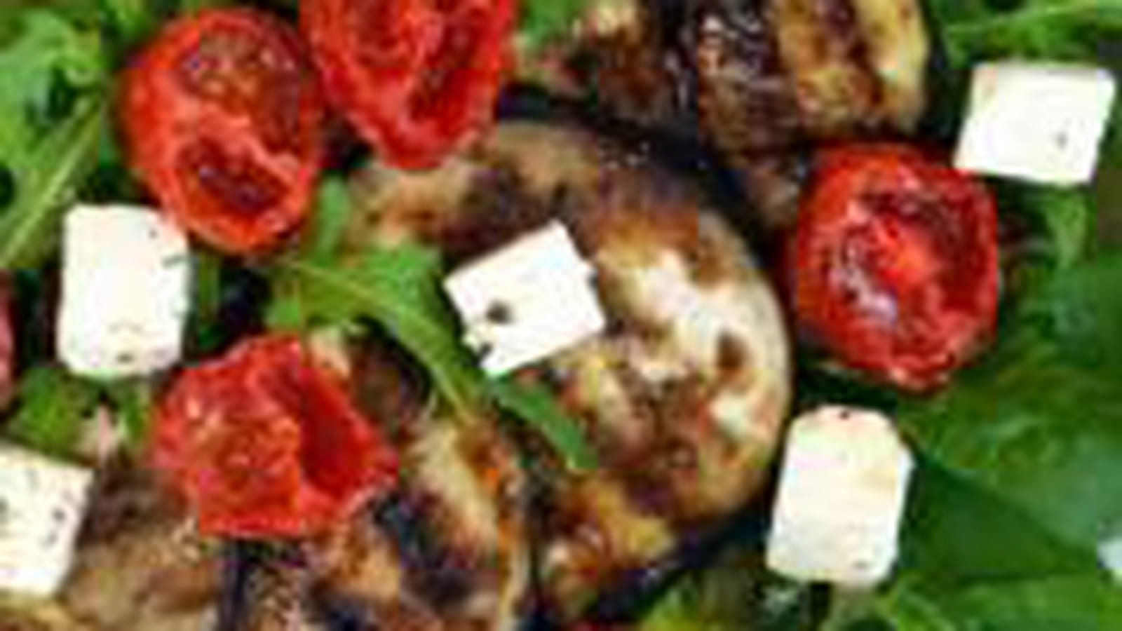 Salade d'aubergines grillées au balsamique, tomates confites et feta
