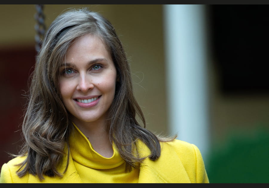 La coupe mi-longue d'Oph&eacute;lie Meunier