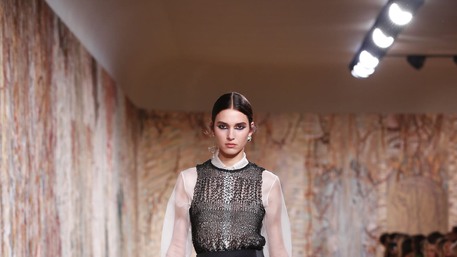 Look 13