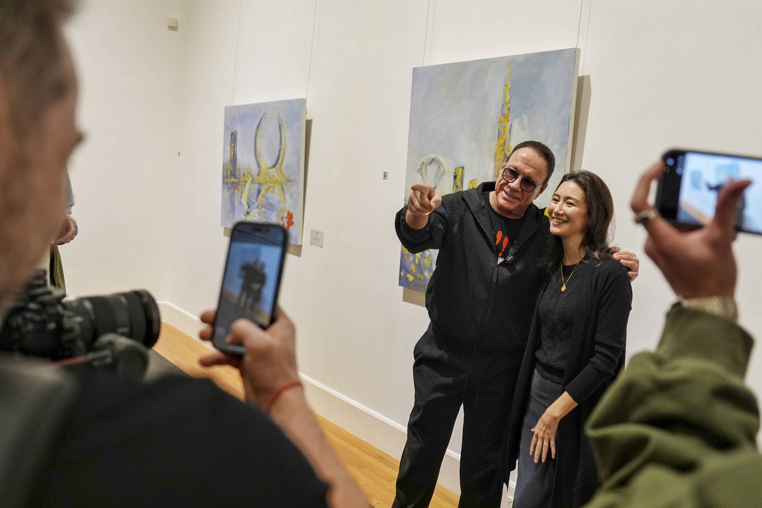 This famous actor is also a painter This famous actor is also a painter