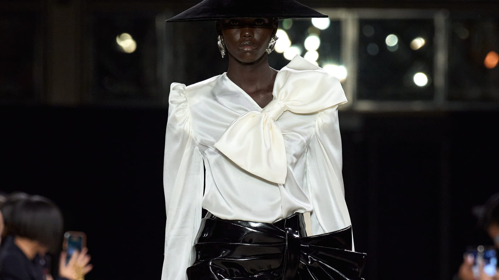 Look 12