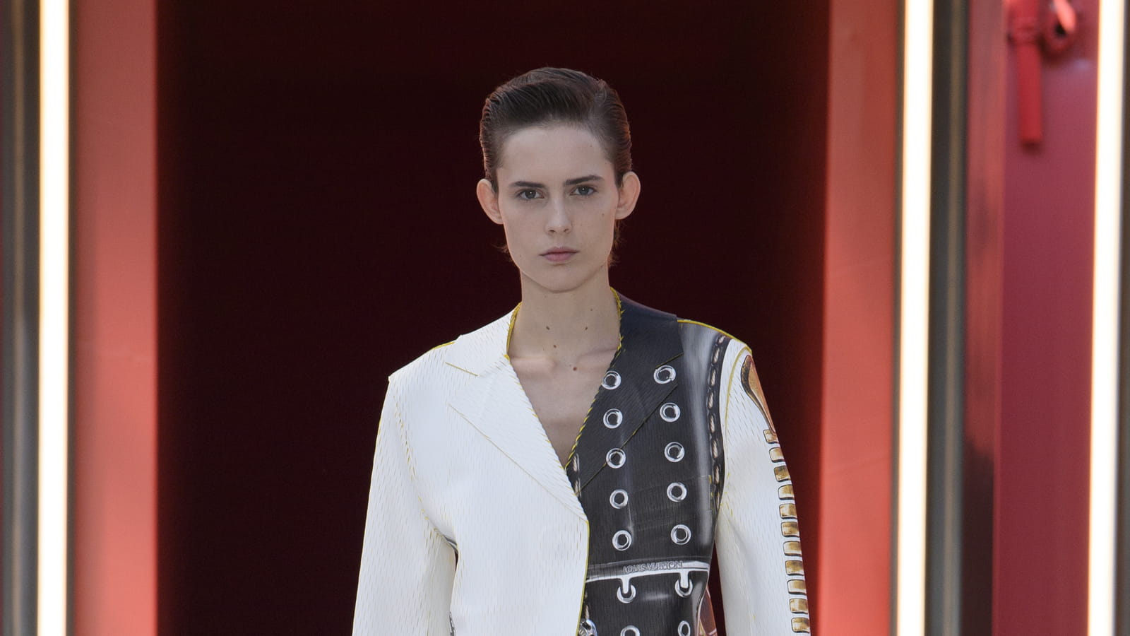 Look 7