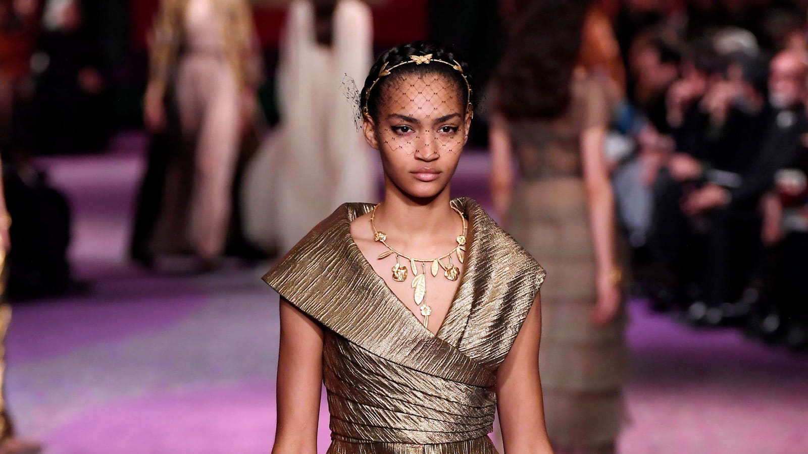 Look 28