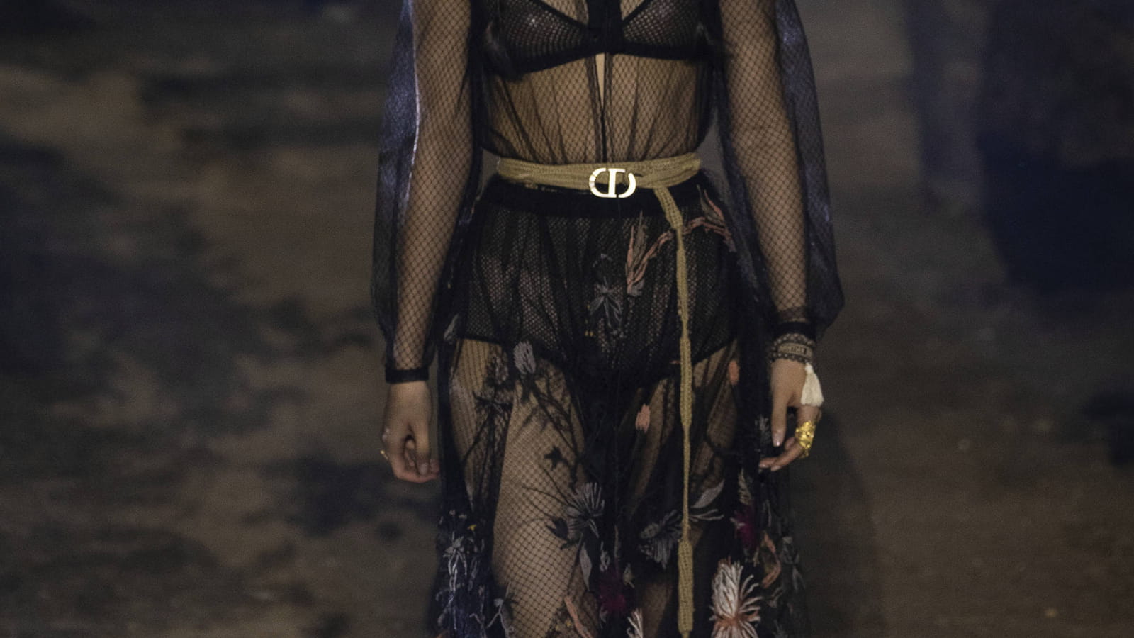 Look 44