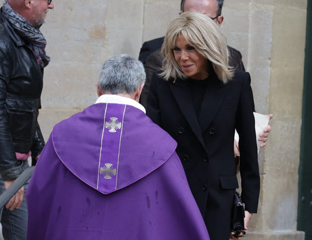 Brigitte Macron rend hommage à Michel Blanc à ses funérailles