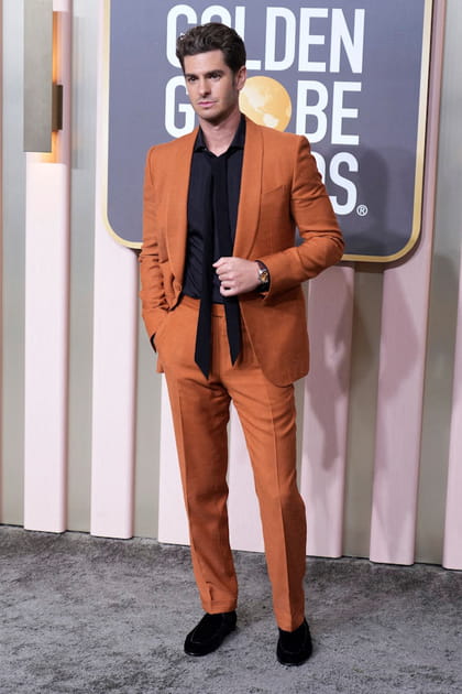 Andrew Garfield en costume orange Zegna