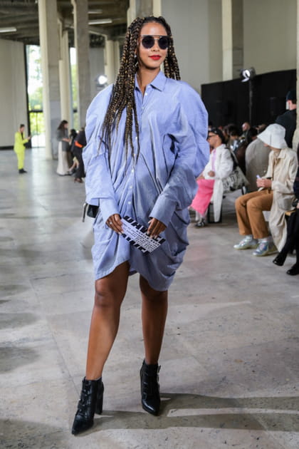 TOP : Flora Coquerel en chemise Dawei