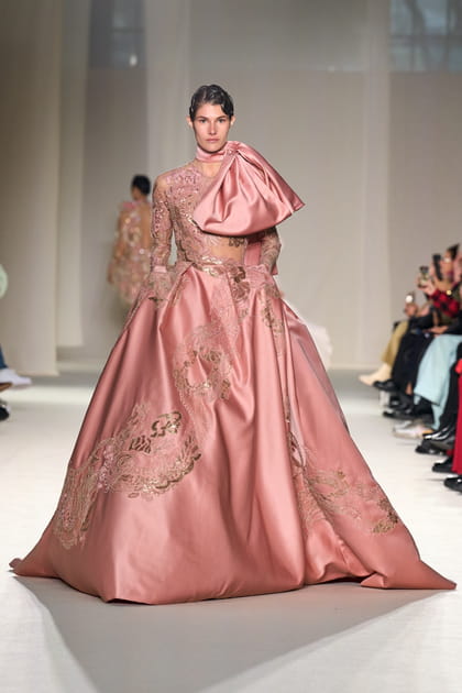 Look 27&nbsp;du d&eacute;fil&eacute; Elie Saab