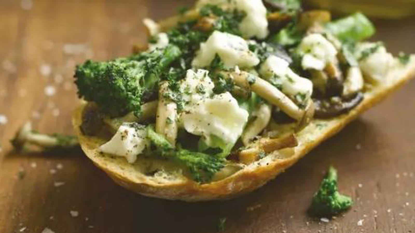 Bruschetta au bimi®, champignons à l'ail et feta