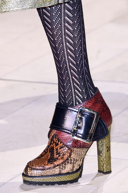 Les richelieus en cuir patchwork du d&eacute;fil&eacute; Burberry