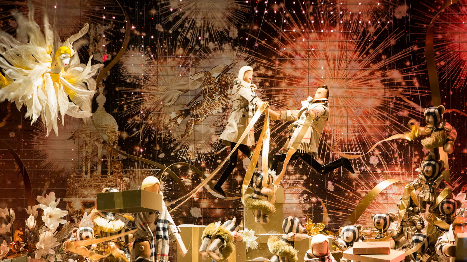 Les danses des cadeaux au Printemps
