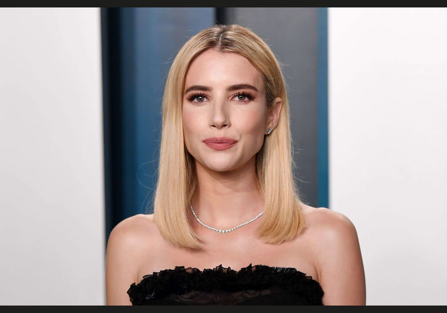 Le mi-long sleek d'Emma Roberts