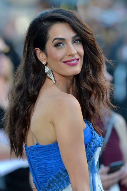 Les yeux charbonneux d'Amal Clooney