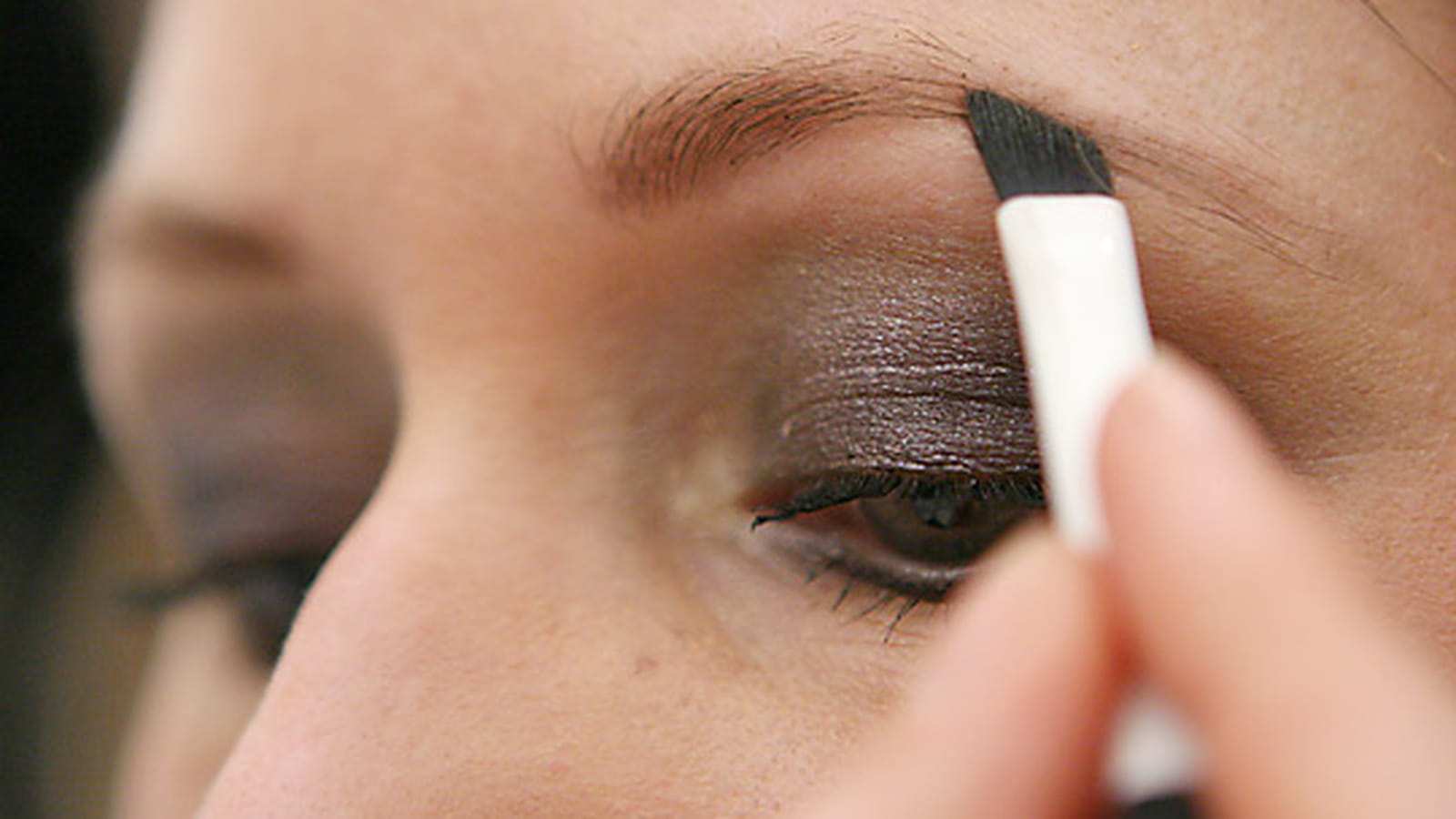 Le dessin des sourcils