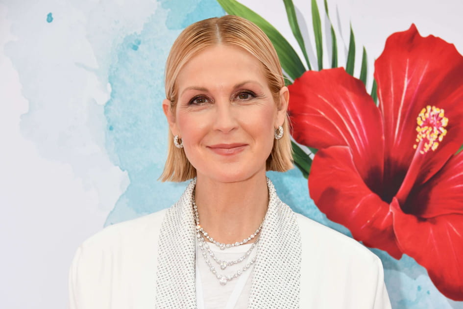 Le carr&eacute; court et droit de Kelly Rutherford