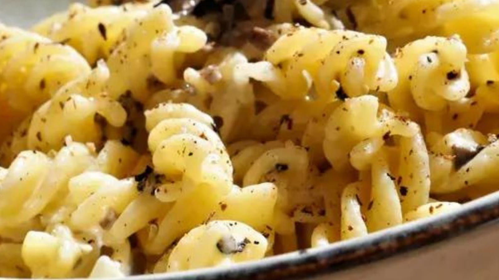 Pâtes à la truffe d'été et aux cèpes