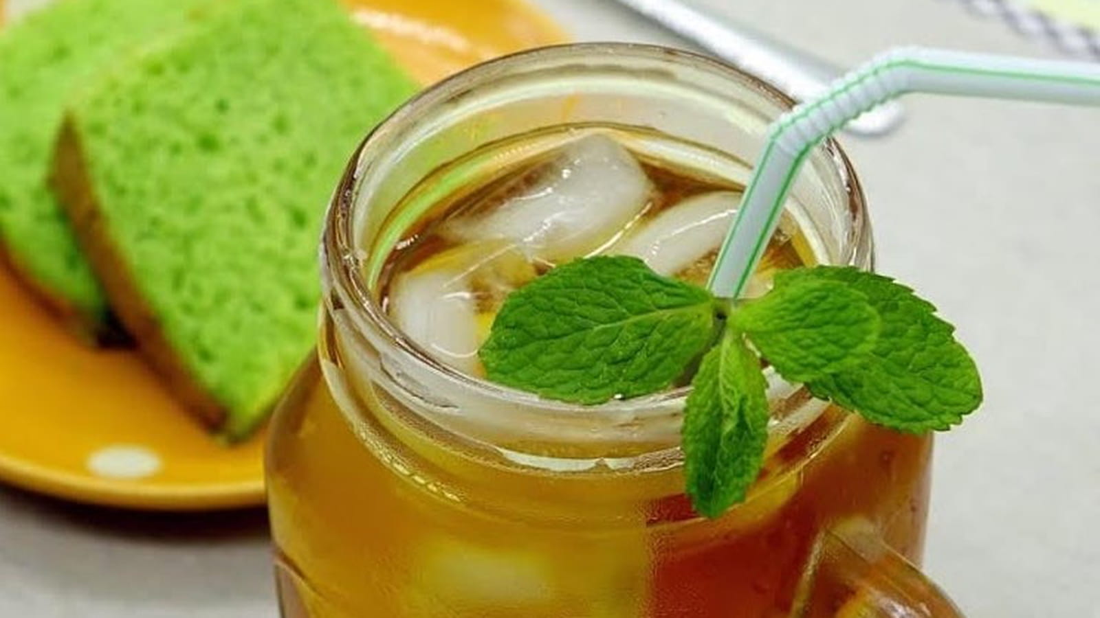 Mojito sans alcool au thé vert