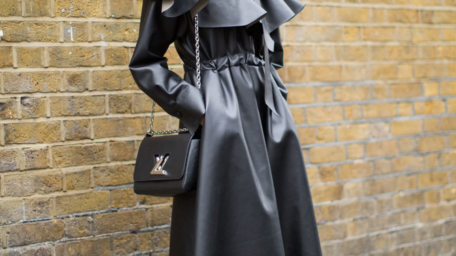 La robe cuir travaillée