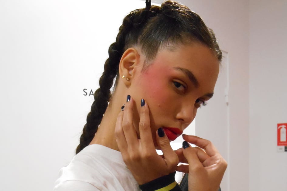 Un maquillage haut en couleur