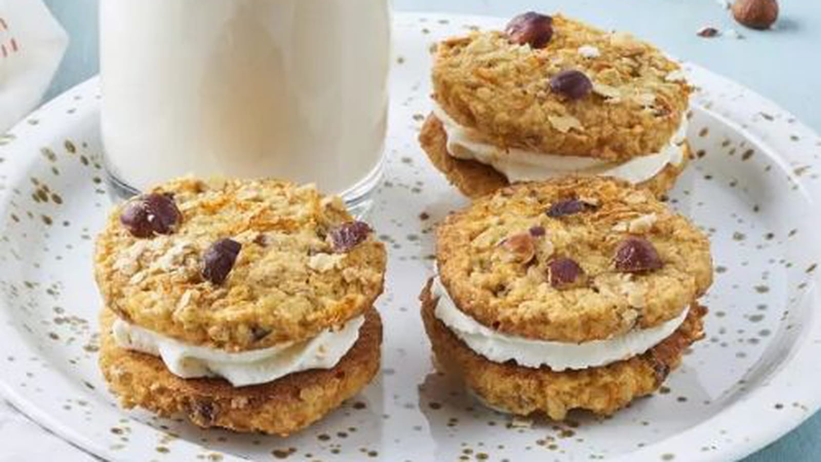 Carrot cake sandwich Bio Village