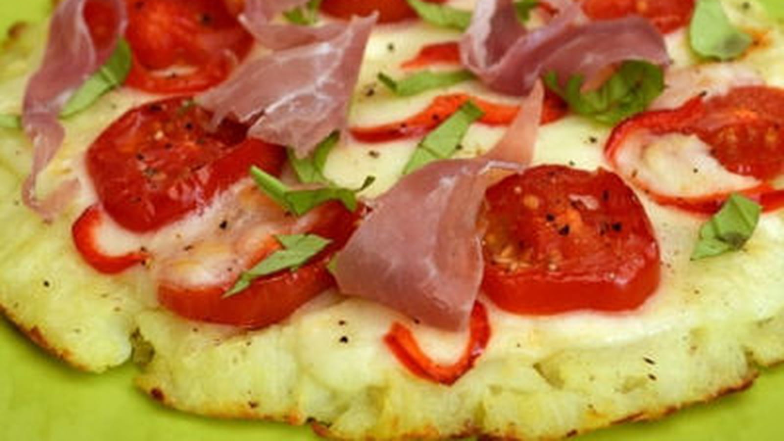Galettes de pommes de terre comme une pizza