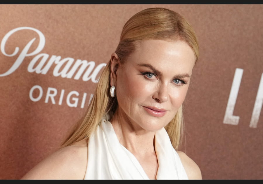 La demi-queue lisse de Nicole Kidman