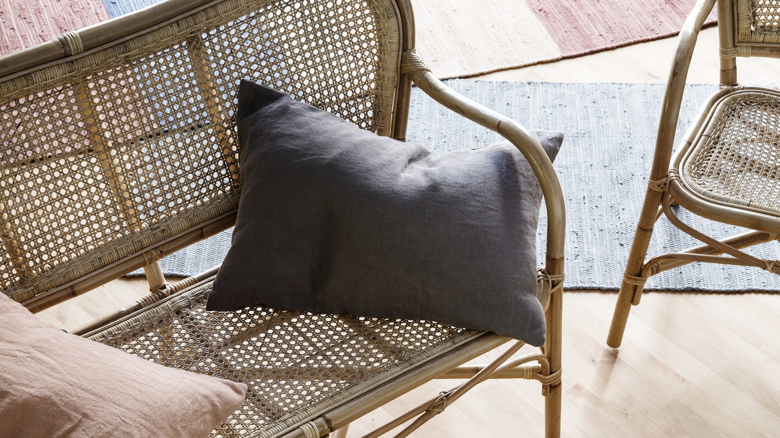Banquette en cannage 