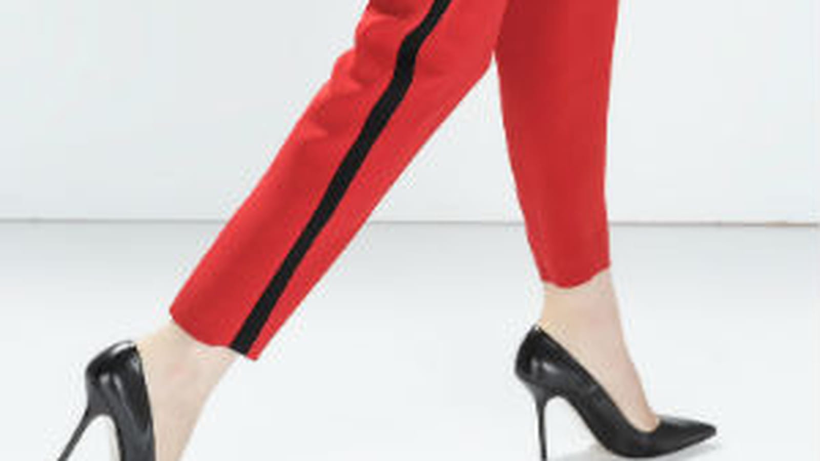 Le pantalon rouge