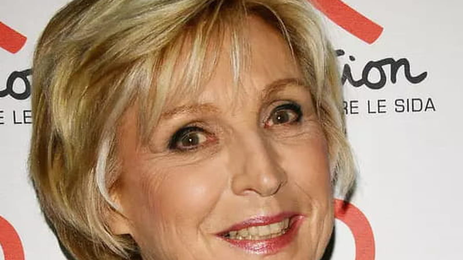 Evelyne Dhéliat