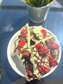 Snacks glacés matcha, fraises et chocolat : Etape 4
