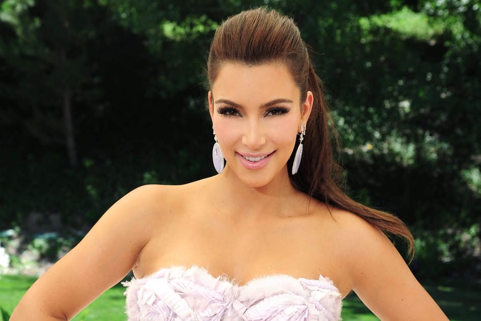 La queue-de-cheval bomb&eacute;e de Kim Kardashian