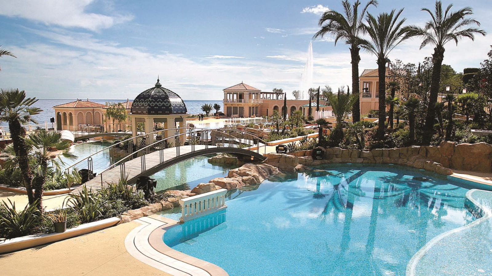 La piscine extérieure